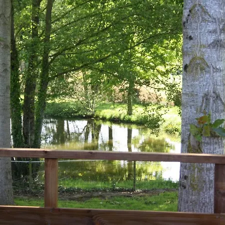 Nocleg ze śniadaniem D'hotes La Landriere 3*